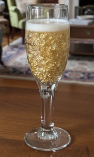 Golden Glow Wine Candle - Image 3