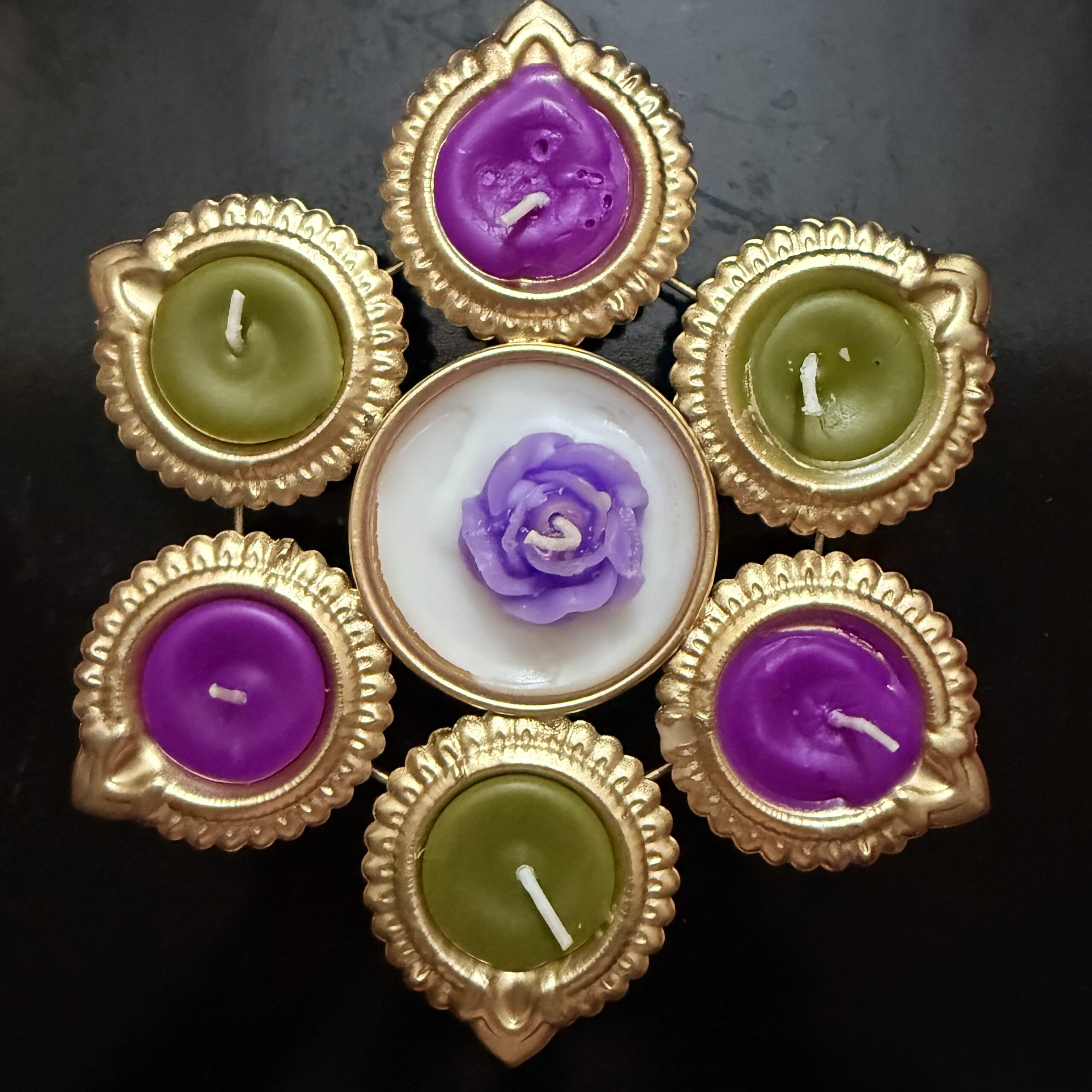 Peony Urli Candle (Purple & Green)